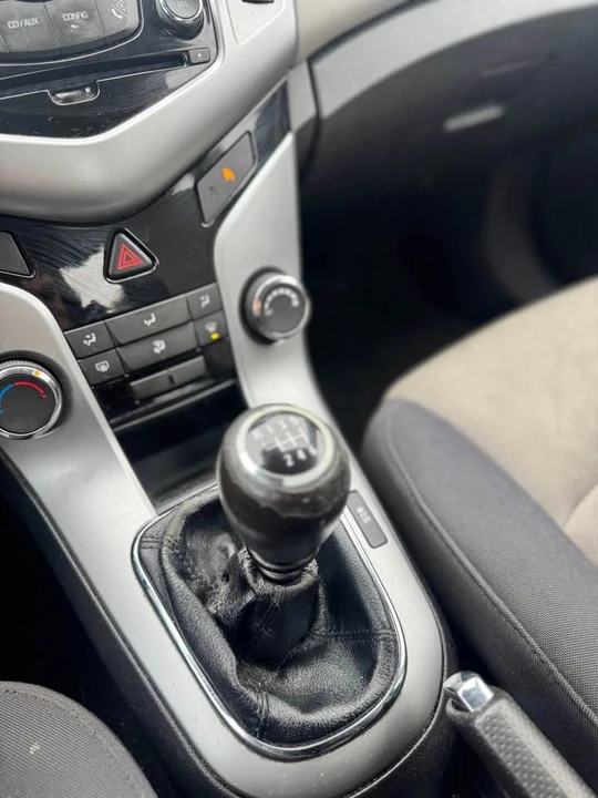 2014 Chevrolet Cruze - Image 10 of 13