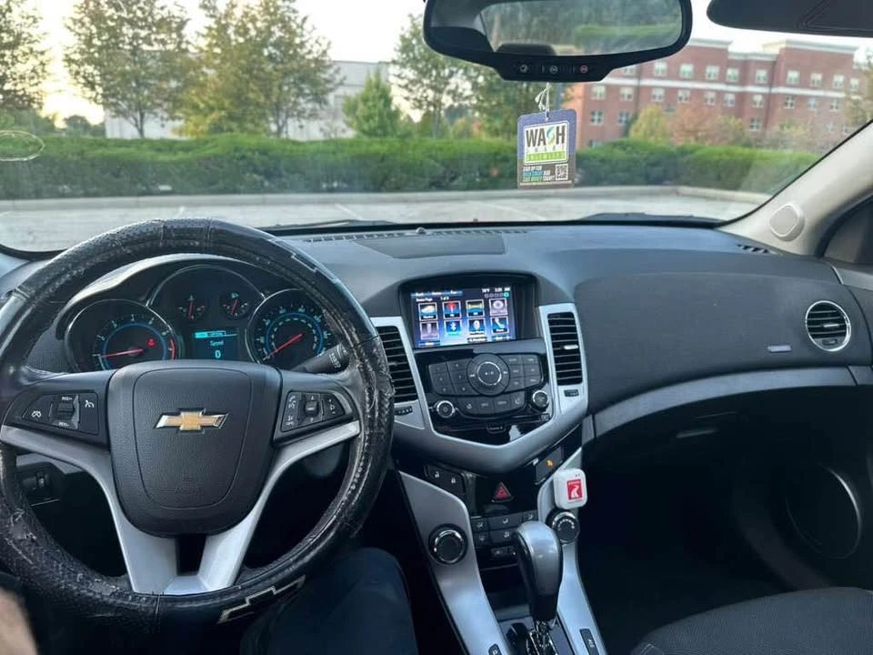 2014 Chevrolet Cruze - Image 2 of 12