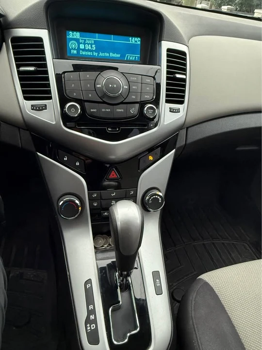 2014 Chevrolet Cruze - Image 12 of 18