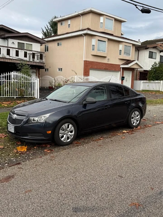 2014 Chevrolet Cruze - Image 2 of 18