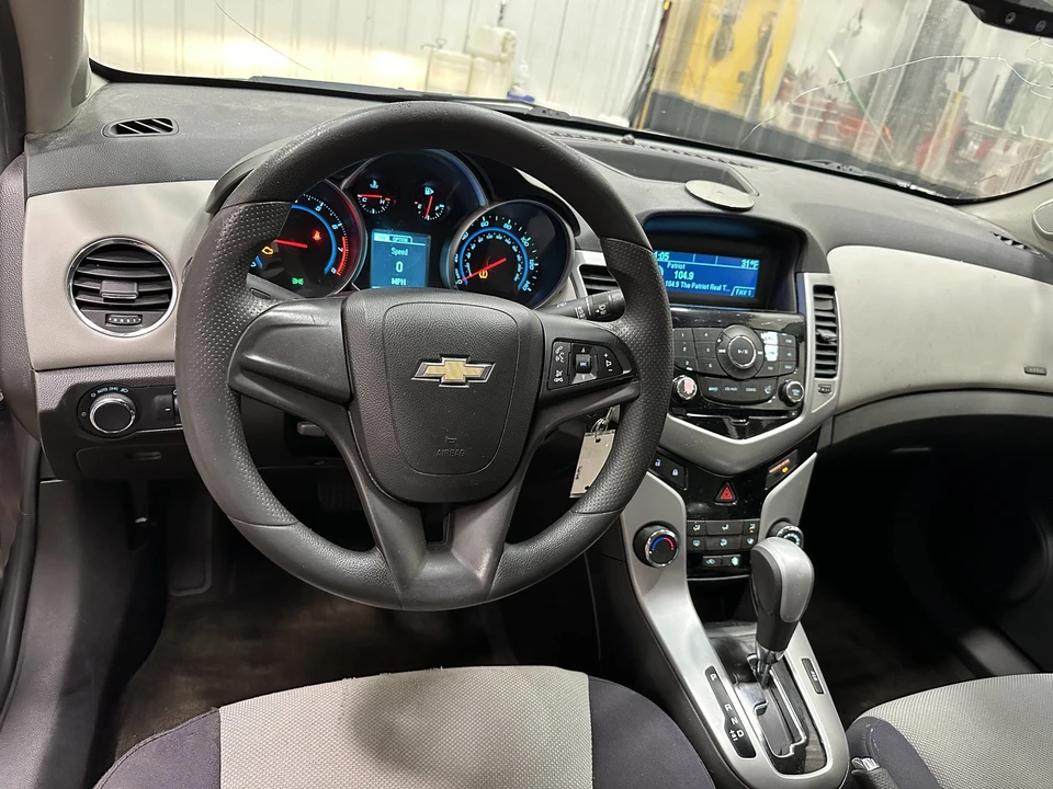 2014 Chevrolet Cruze - Image 8 of 21