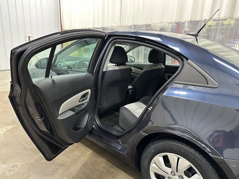 2014 Chevrolet Cruze - Image 11 of 12