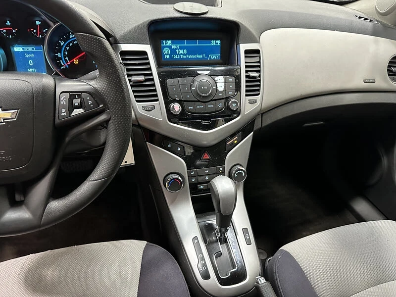 2014 Chevrolet Cruze - Image 9 of 12