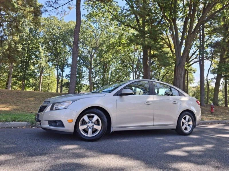 2014 Chevrolet Cruze - Image 2 of 12