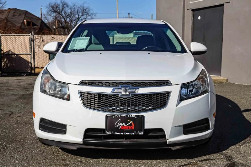 2014 Chevrolet Cruze - Image 2 of 12