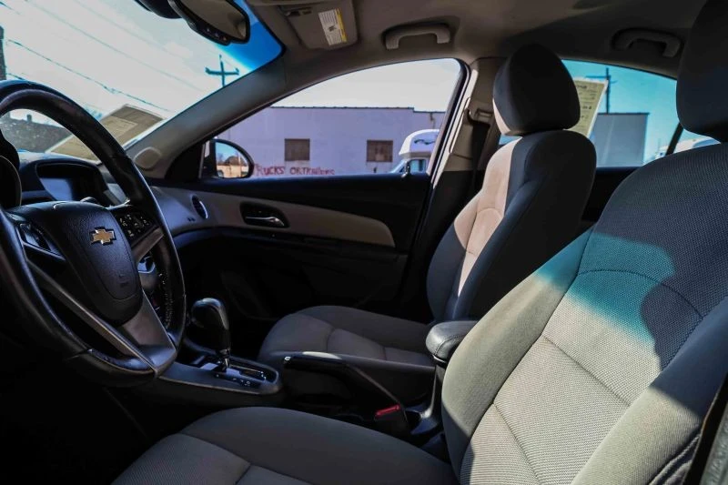 2014 Chevrolet Cruze - Image 9 of 12