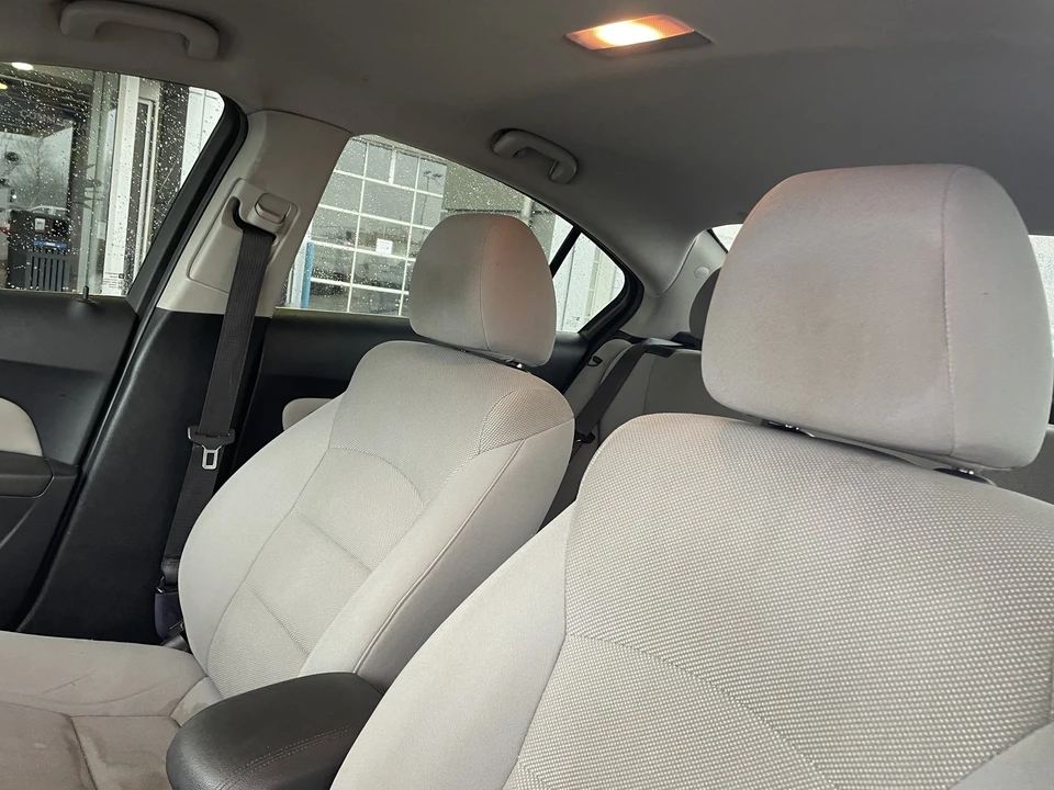 2014 Chevrolet Cruze - Image 19 of 21