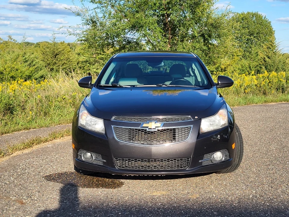2014 Chevrolet Cruze - Image 2 of 21