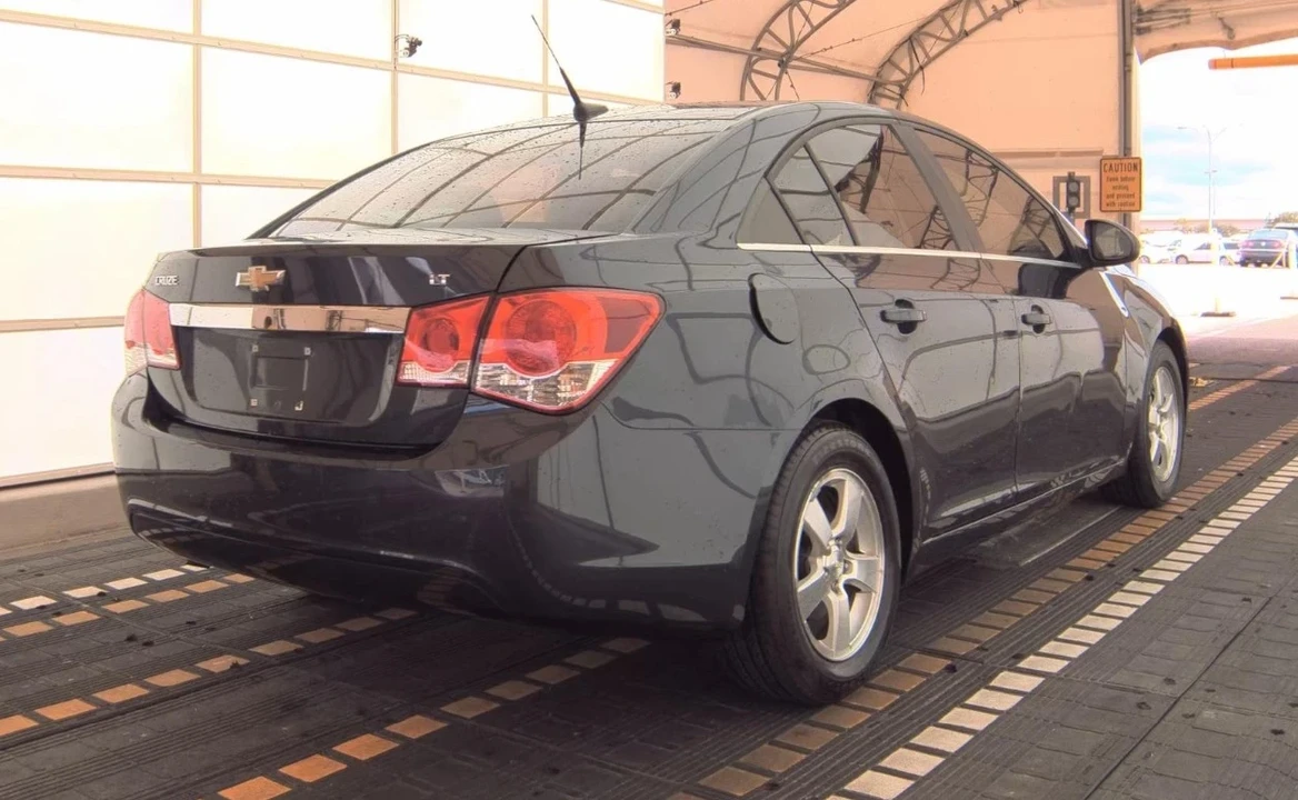 2014 Chevrolet Cruze - Image 2 of 5