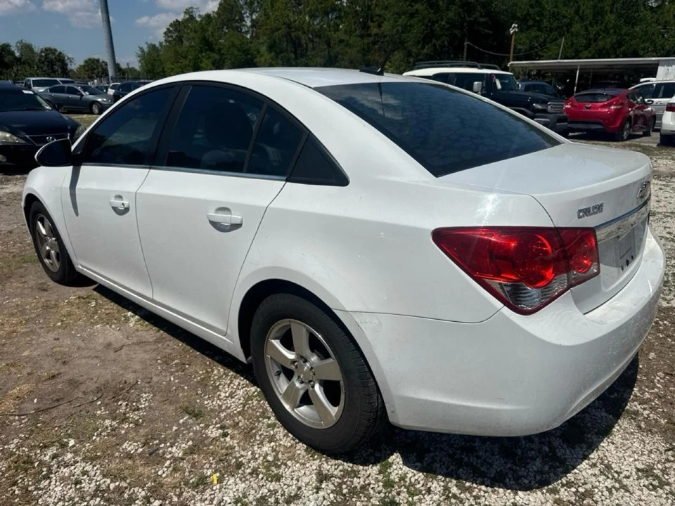 2014 Chevrolet Cruze - Image 2 of 9