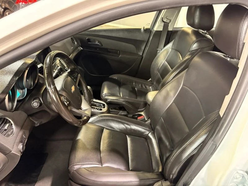 2014 Chevrolet Cruze - Image 9 of 12