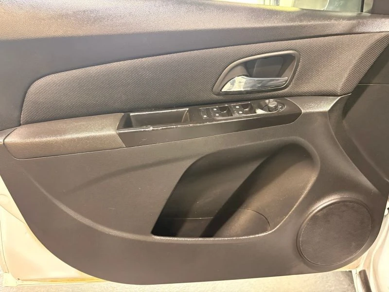 2014 Chevrolet Cruze - Image 10 of 12