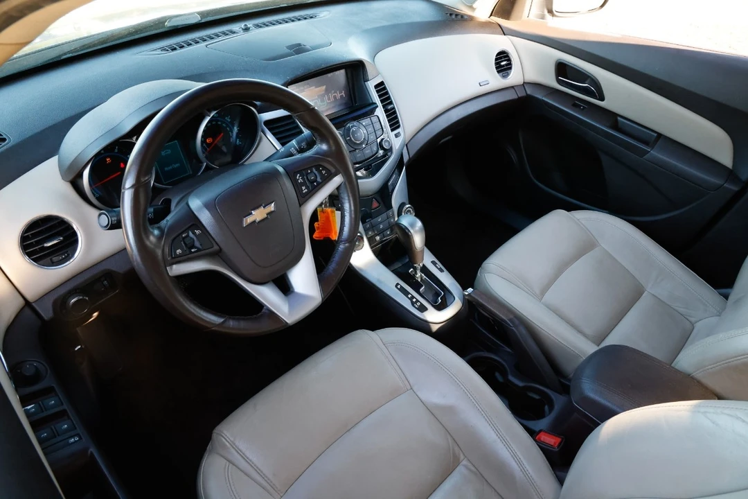 2014 Chevrolet Cruze - Image 4 of 12