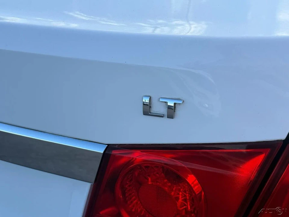 2014 Chevrolet Cruze - Image 13 of 21