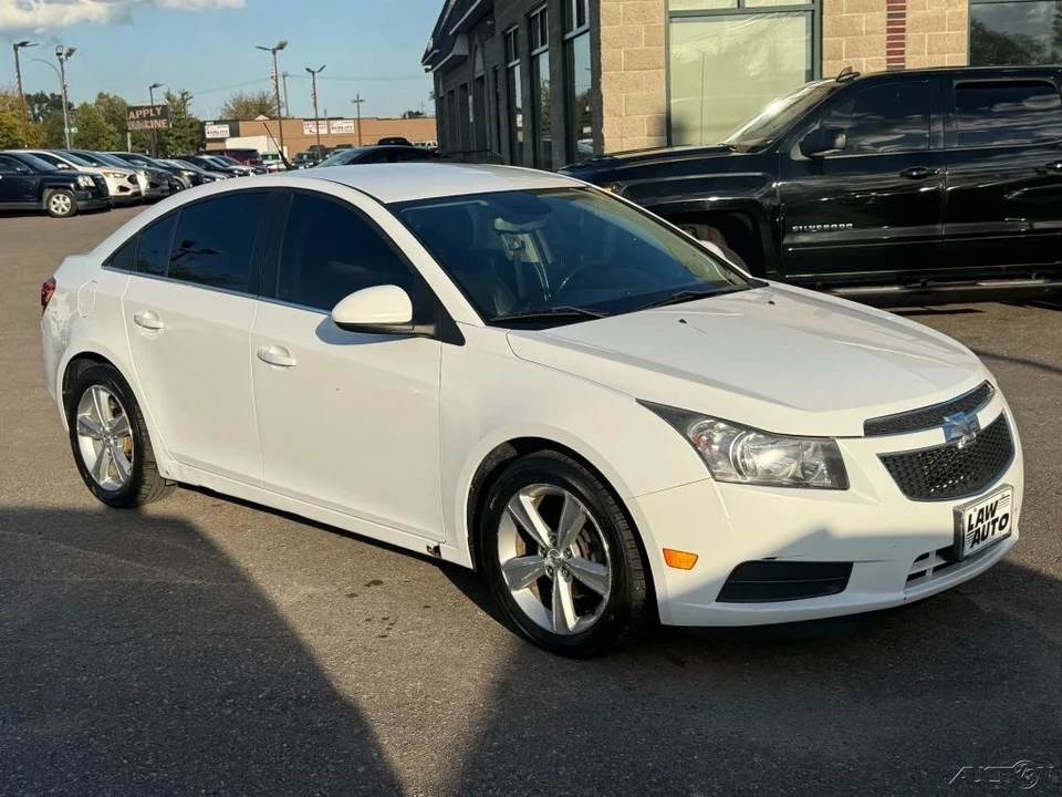 2014 Chevrolet Cruze - Image 3 of 12