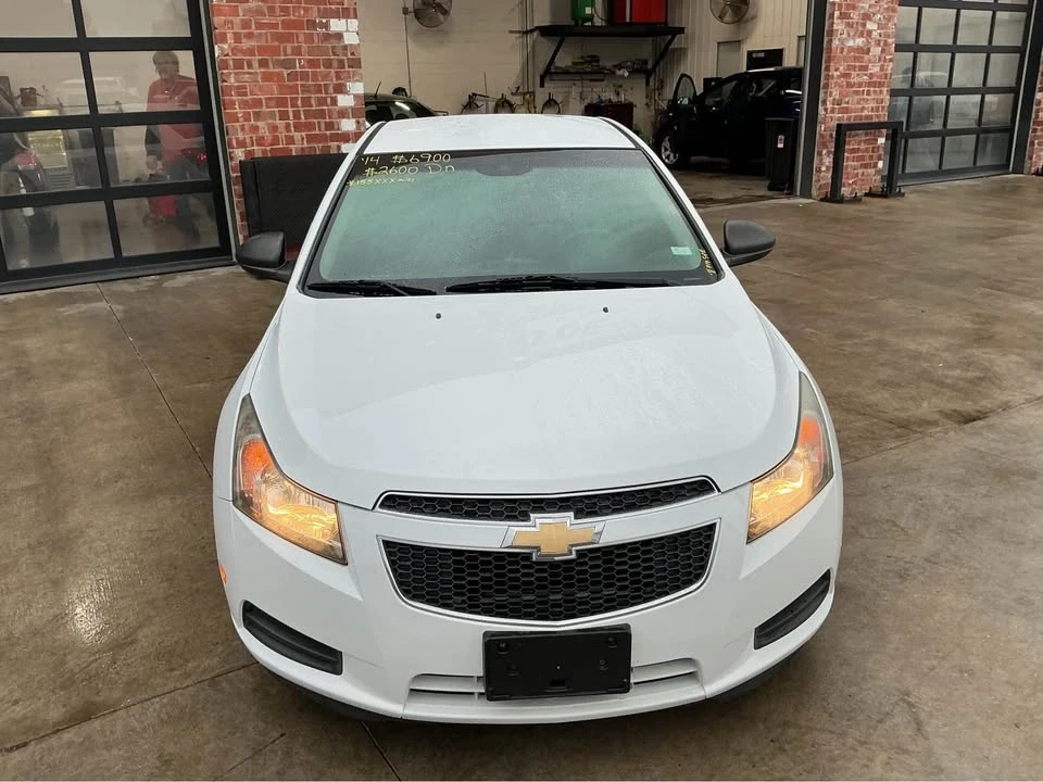 2014 Chevrolet Cruze - Image 2 of 14