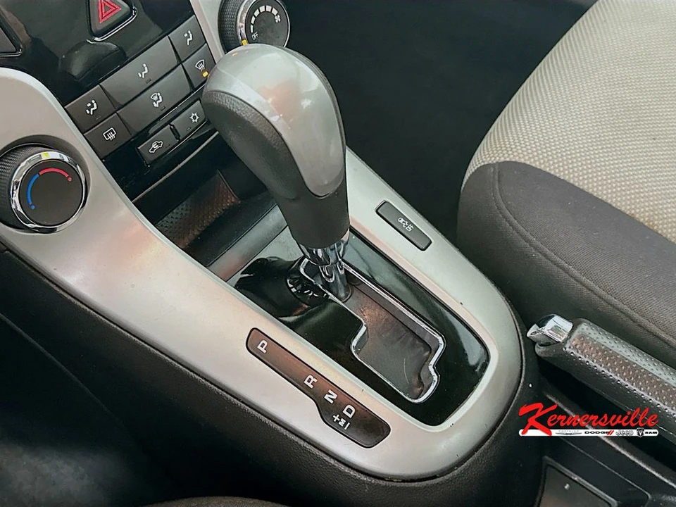 2014 Chevrolet Cruze - Image 16 of 21