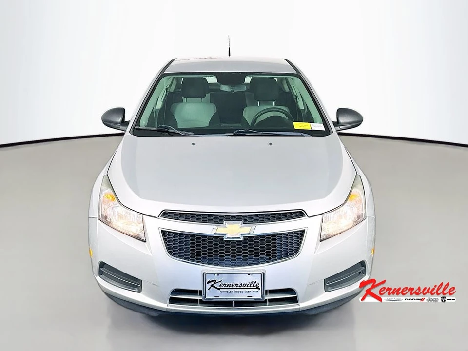 2014 Chevrolet Cruze - Image 2 of 21