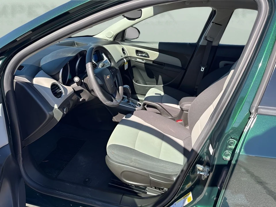 2014 Chevrolet Cruze - Image 9 of 12