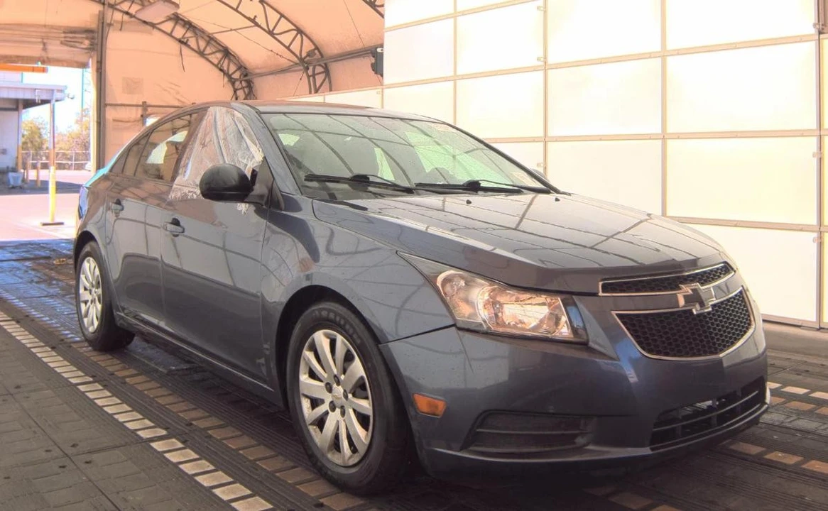 2014 Chevrolet Cruze - Image 3 of 11