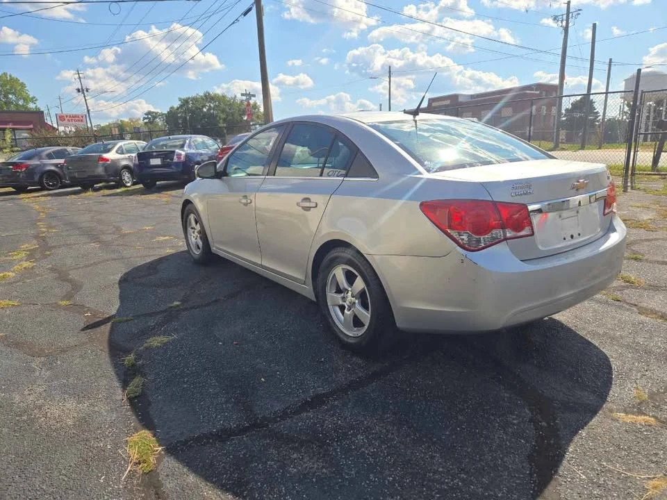 2014 Chevrolet Cruze - Image 4 of 11