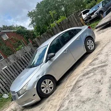 2014 Chevrolet Cruze LS Sedan 4D