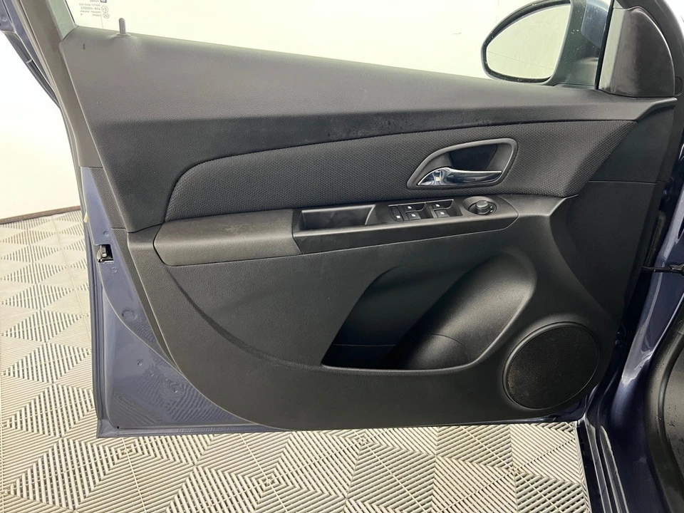 2014 Chevrolet Cruze - Image 11 of 12
