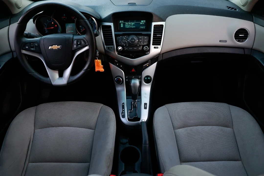 2014 Chevrolet Cruze - Image 2 of 12