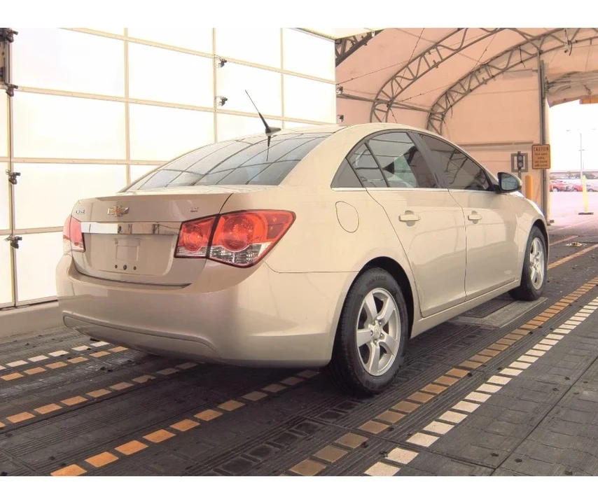 2014 Chevrolet Cruze - Image 4 of 12