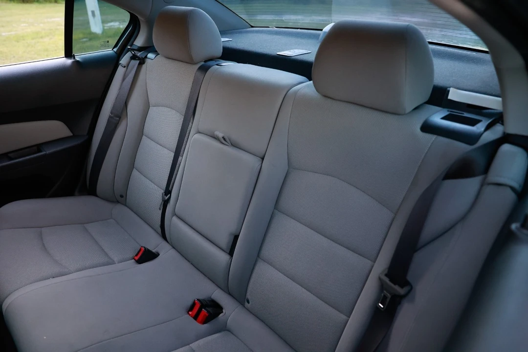 2014 Chevrolet Cruze - Image 8 of 12