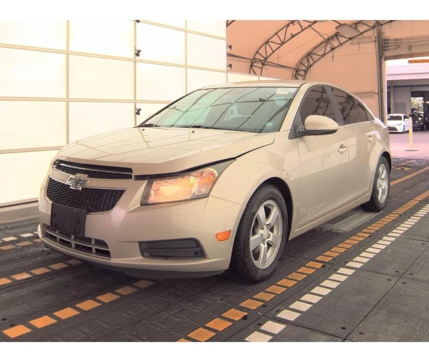 2014 Chevrolet Cruze - Image 2 of 12