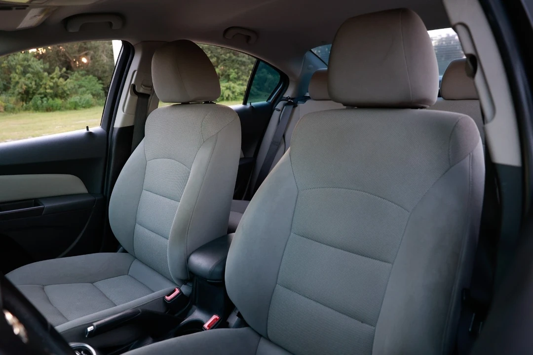 2014 Chevrolet Cruze - Image 6 of 12