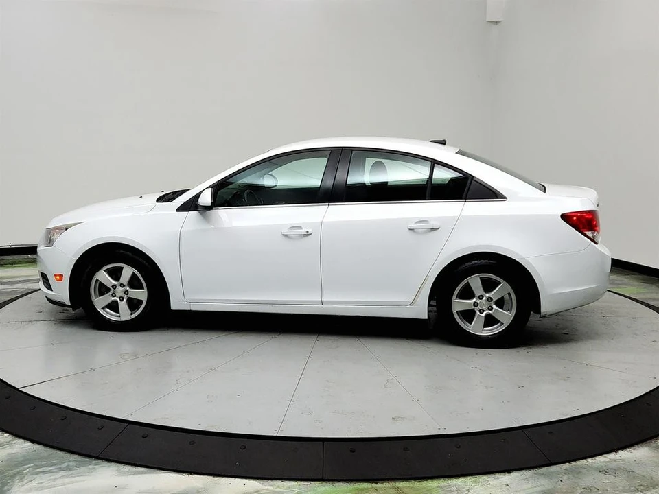 2014 Chevrolet Cruze - Image 8 of 12