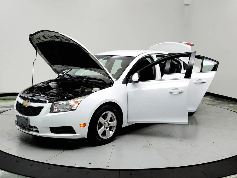 2014 Chevrolet Cruze - Image 9 of 12