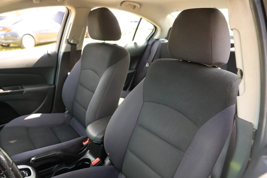 2014 Chevrolet Cruze - Image 6 of 12