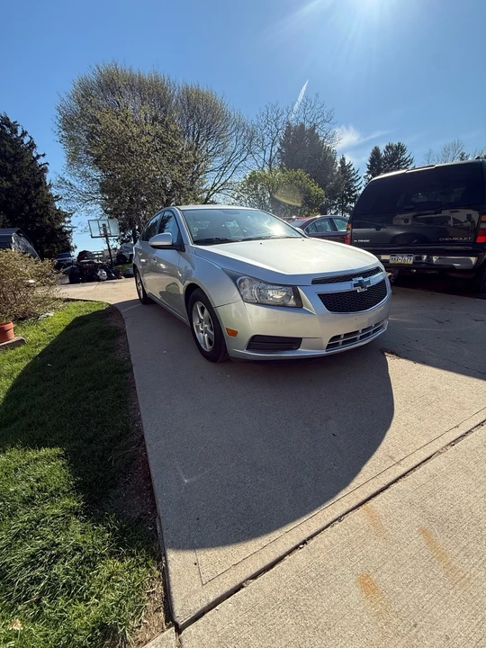 2014 Chevrolet Cruze - Image 2 of 9