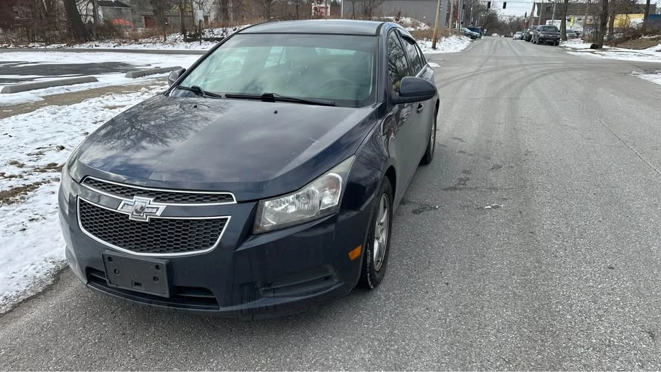 2014 Chevrolet Cruze - Image 2 of 15
