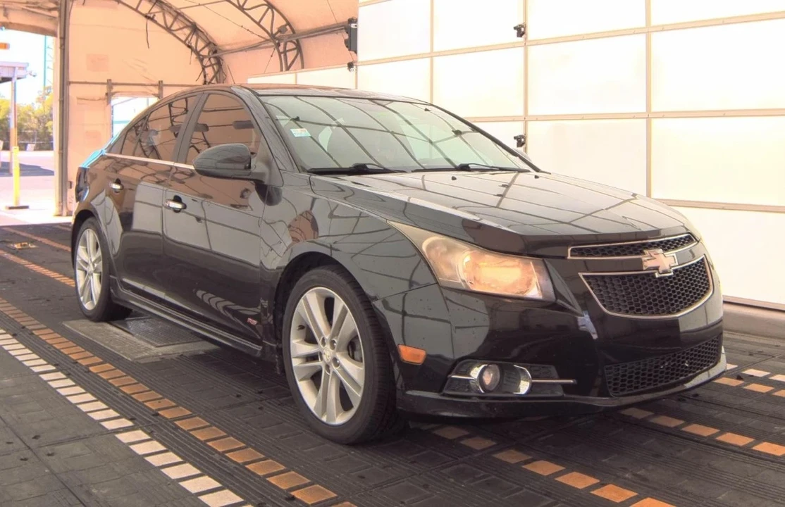 2014 Chevrolet Cruze - Image 3 of 12
