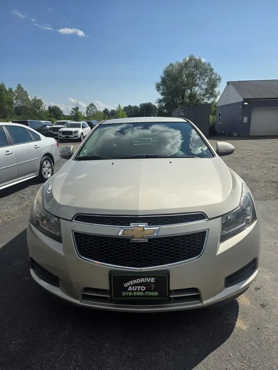 2014 Chevrolet Cruze - Image 2 of 11