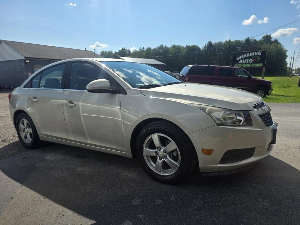 2014 Chevrolet Cruze - Image 3 of 11