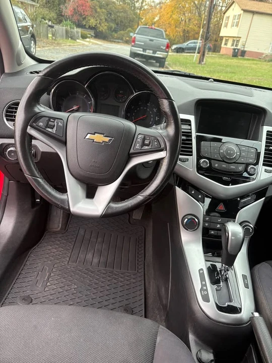 2014 Chevrolet Cruze - Image 7 of 17