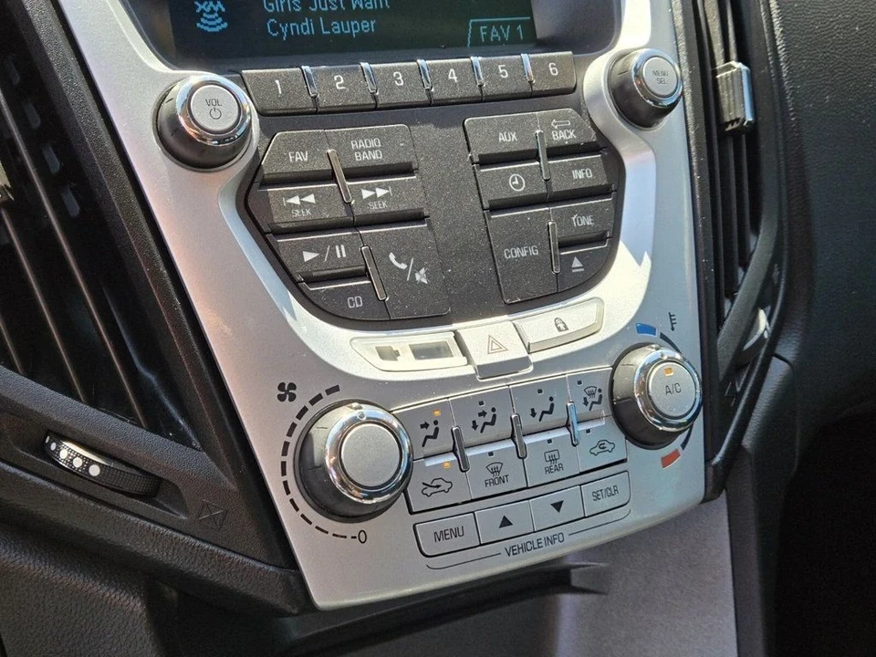 2014 Chevrolet Equinox - Image 18 of 19