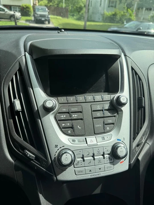 2014 Chevrolet Equinox - Image 7 of 15