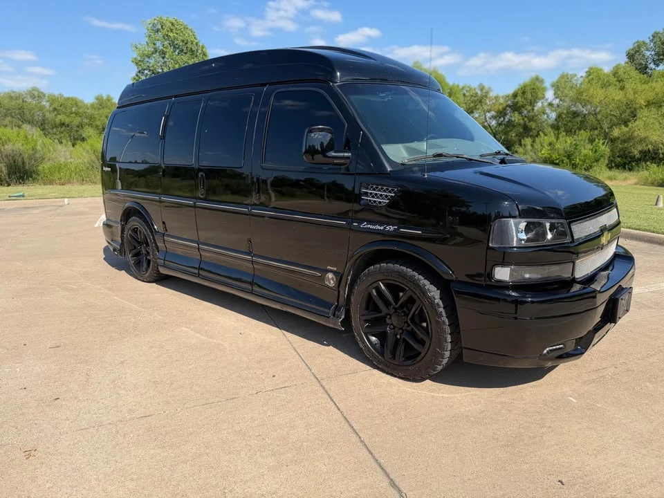 2014 Chevrolet Express - Image 12 of 20