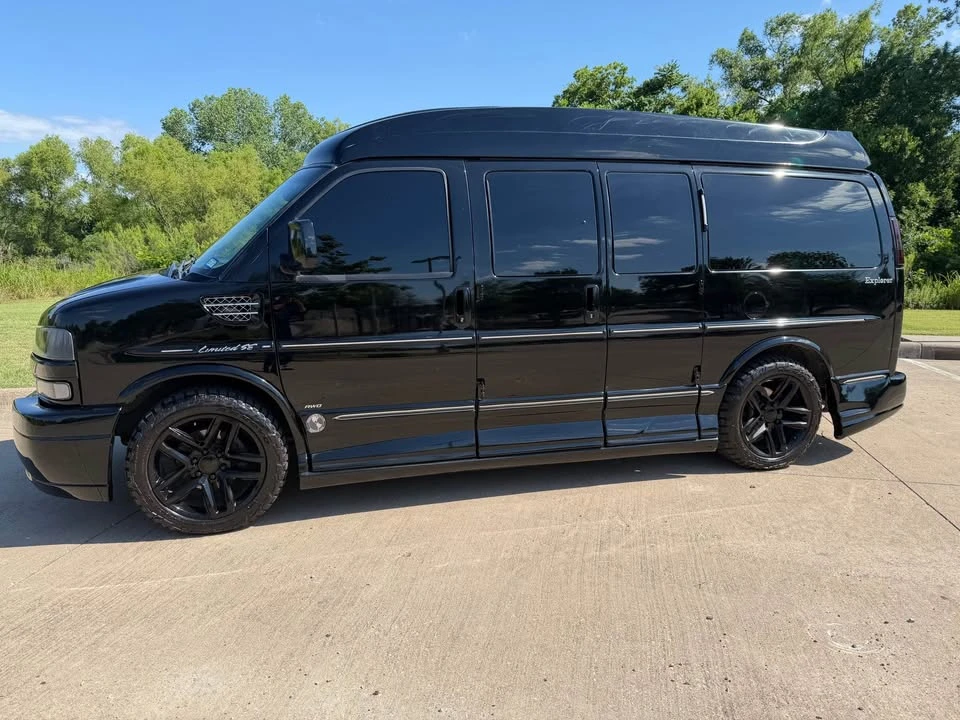 2014 Chevrolet Express - Image 5 of 20