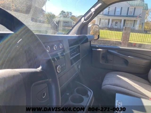 2014 Chevrolet Express - Image 19 of 31