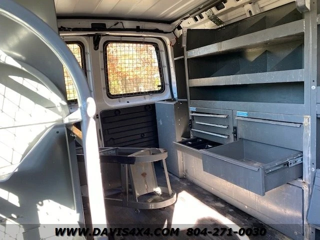 2014 Chevrolet Express - Image 23 of 31