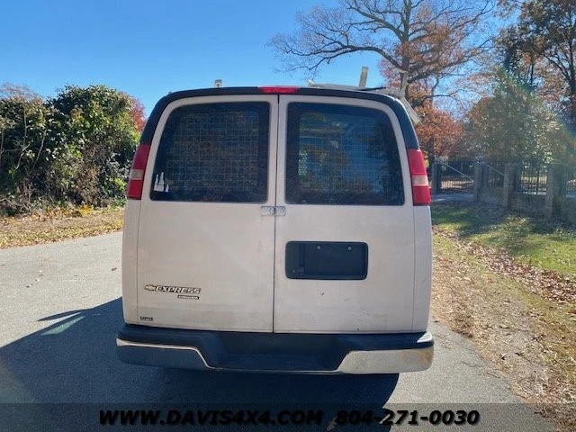 2014 Chevrolet Express - Image 17 of 31