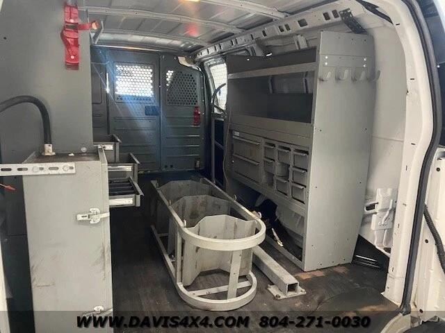 2014 Chevrolet Express - Image 11 of 12