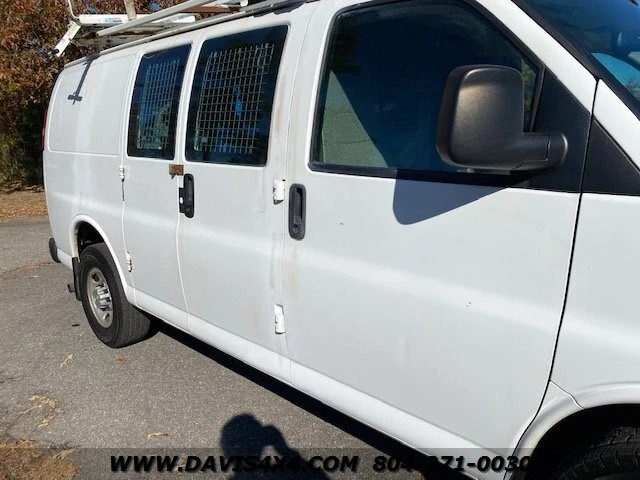 2014 Chevrolet Express - Image 26 of 31